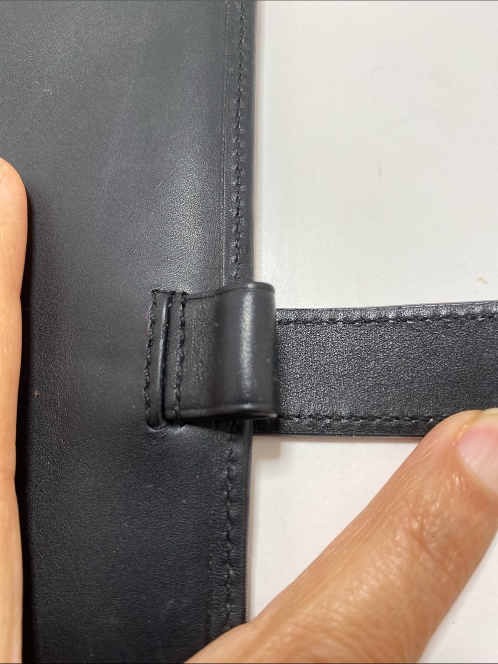 Coach Vintage Black Leather Snap Organizer with Contrast Stitching - Picture 7 of 9